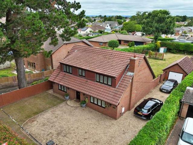 Farm for sale in Corfe Mullen