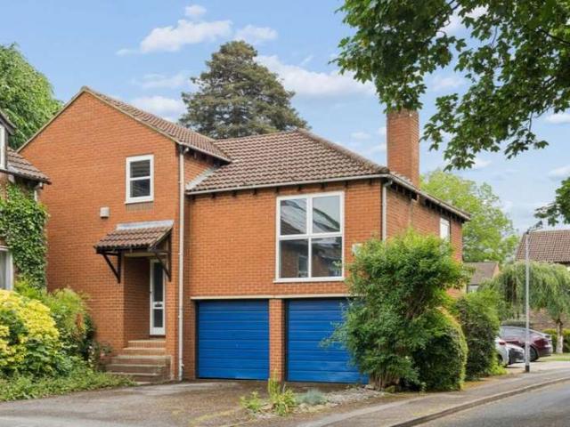 Farm for sale in Fishery, Maidenhead