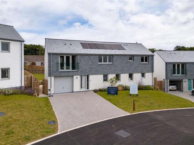 Farm for sale in Pentewan Valley, London Apprentice