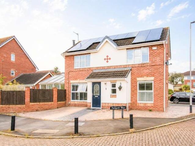 Farm for sale in Wrenthorpe, West Yorkshire