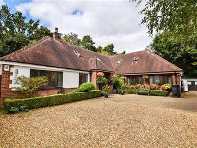 Farm for sale in Moulton