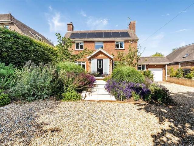 Farm for sale in Arundel, Clapham