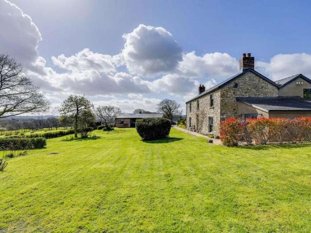 Farm for sale in Groes-faen, Wales