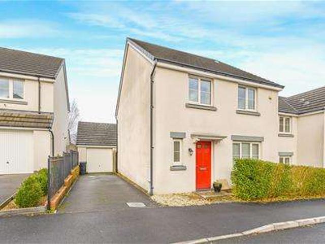 Farm for sale in Penllyn, Ystradowen