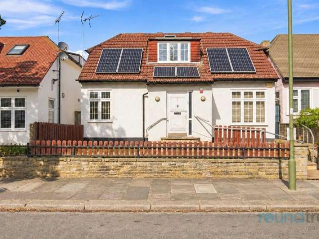 Farm for sale in Church End, Greater London