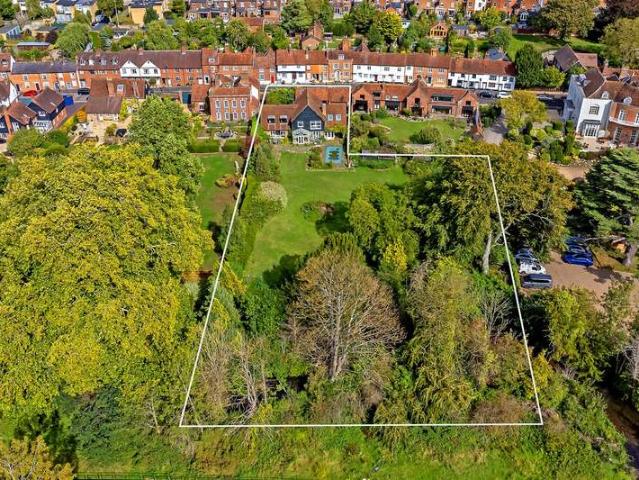 Farm for sale in St Albans, Five Acres