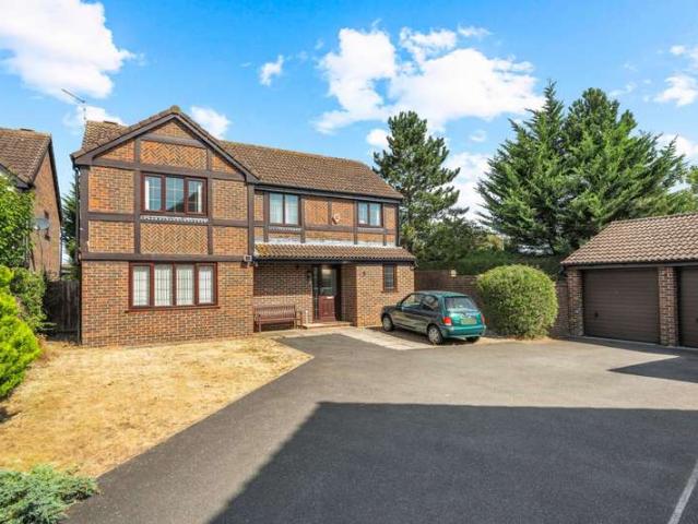 Farm for sale in Panshanger, Fretherne