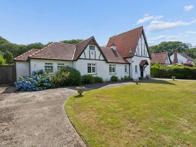 Farm for sale in Radfall, The Bridge
