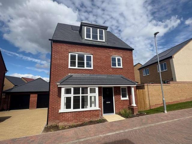 Farm for rent in Priors Hall Park, Weldon