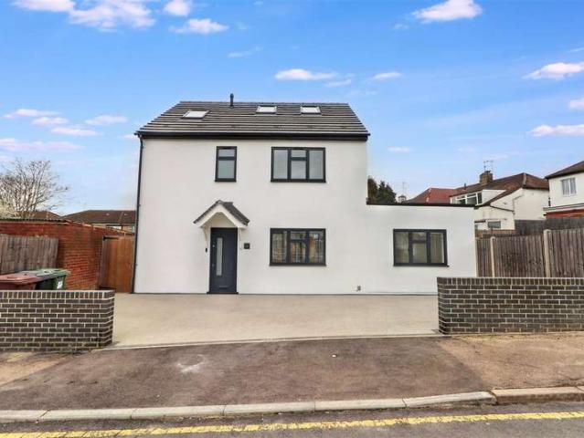 Farm for sale in Elstree and Borehamwood, Borehamwood