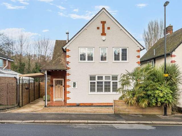 Farm for sale in London Borough of Croydon, Greater London