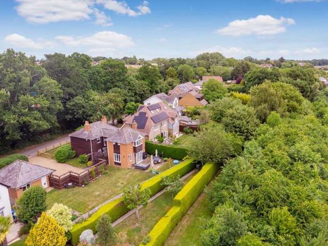Farm for sale in Holyport, Maidenhead