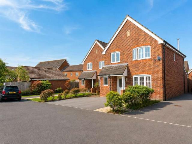 Farm for sale in Lee-on-the-Solent, Middlecroft