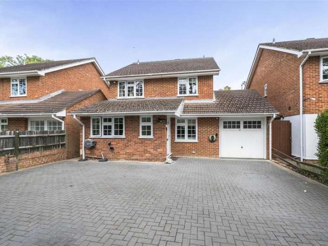 Farm for sale in Little Sandhurst