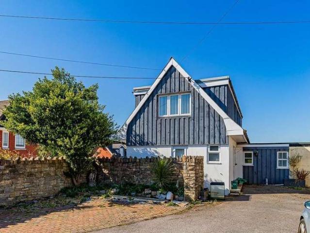 Farm for sale in Cog, Sully