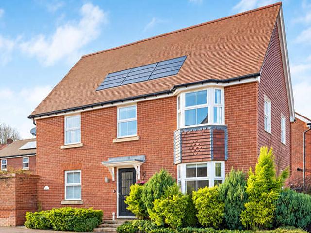Farm for sale in Causeway, East Hampshire