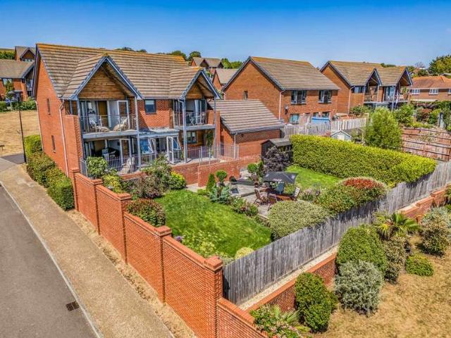 Farm for sale in Crookhorn, Spring Vale