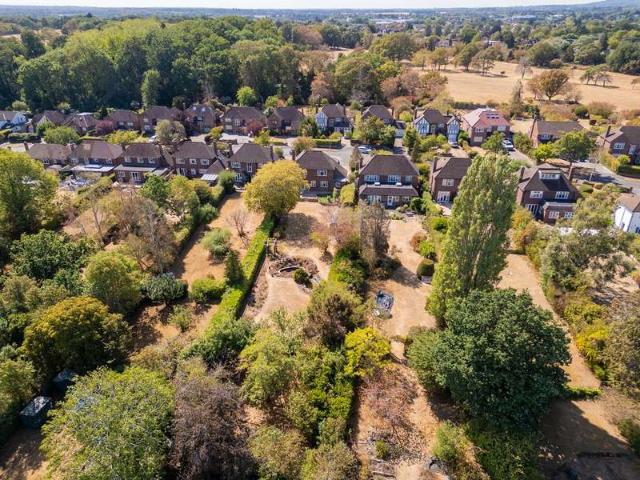 Farm for sale in Bray Wick, Maidenhead