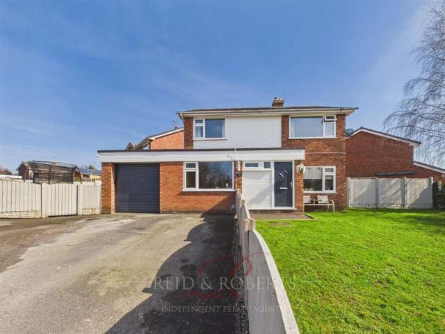 Farm for sale in Mold