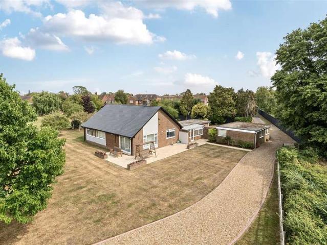 Farm for sale in Weston Turville