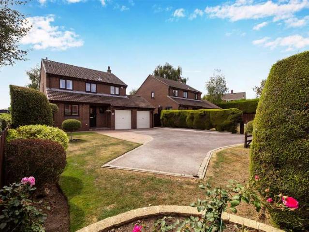 Farm for sale in Whinmoor, West Yorkshire
