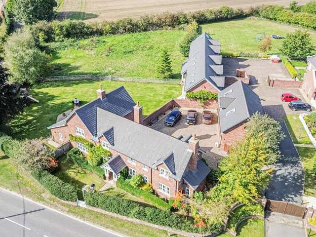 Farm for sale in Appleton, Warrington