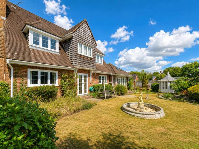 Farm for sale in Pennington, Ashurst Bridge