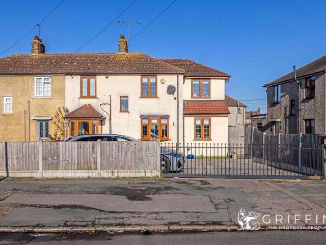 Farm for sale in Stanford-le-hope, Essex
