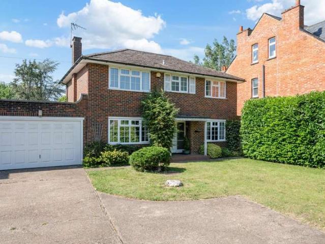 Farm for sale in Pachesham Park, Surrey
