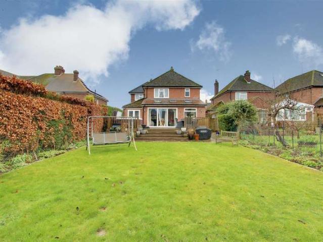 Farm for sale in Pitstone