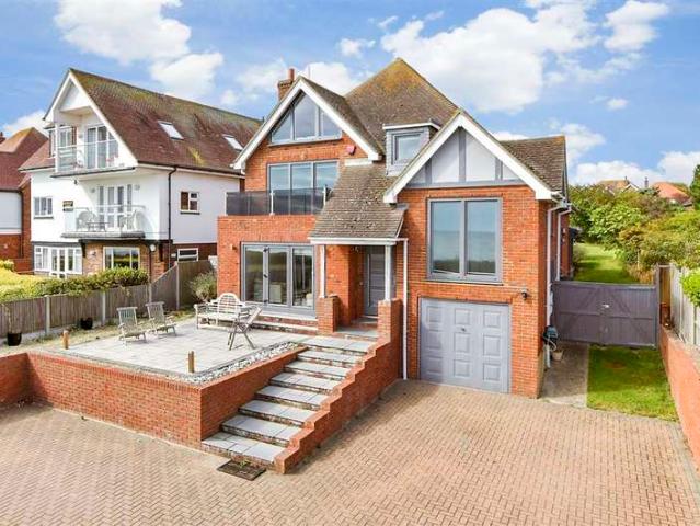 Farm for sale in Dumpton Gap, Acol