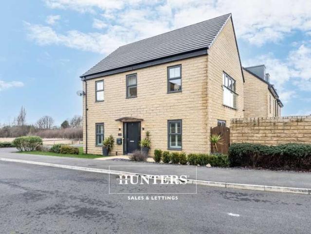 Farm for sale in Cutsyke, Castleford