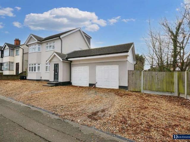 Farm for sale in London Borough of Havering, Greater London