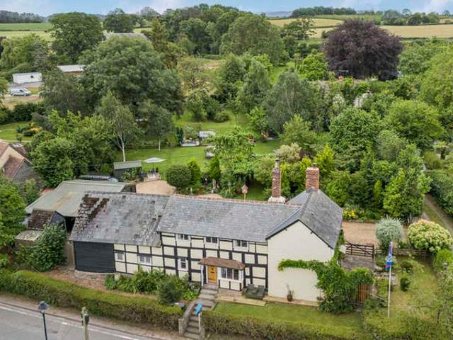 Farm for sale in Pembridge