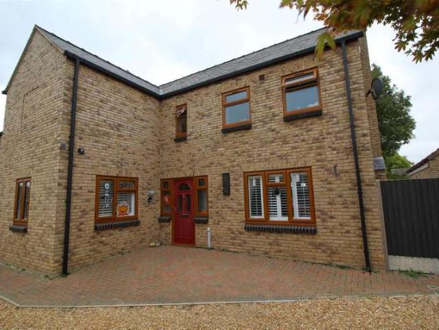 Farm for sale in Peterborough