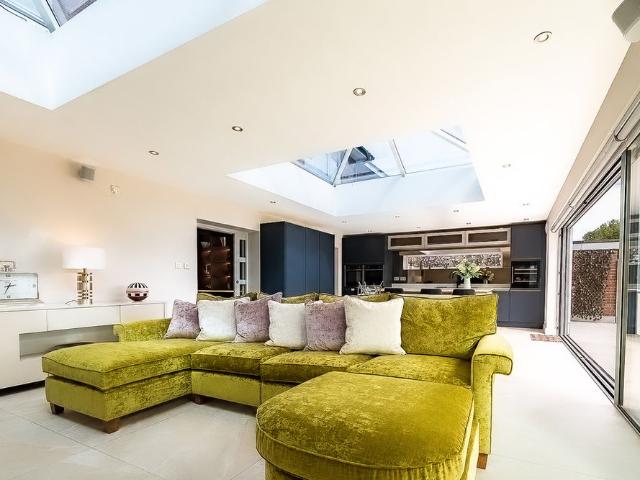 House for rent in Hough Green, Two Mills