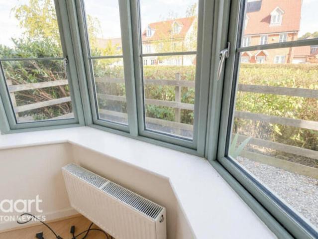 Farm for rent in Oakridge Park, Milton Keynes