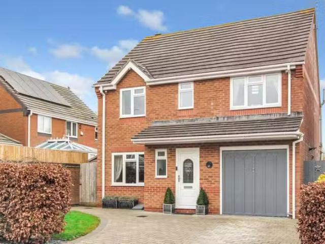 House for rent in Longlands, Greater London