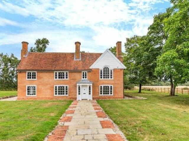 House for sale in Ascot