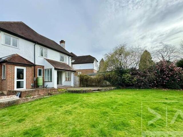 House for rent in Ashtead, Mole Valley