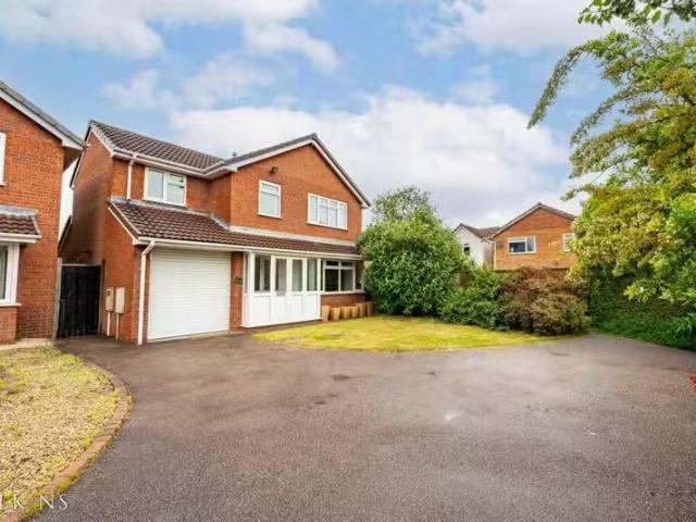 House for rent in Kettlebrook, Staffordshire