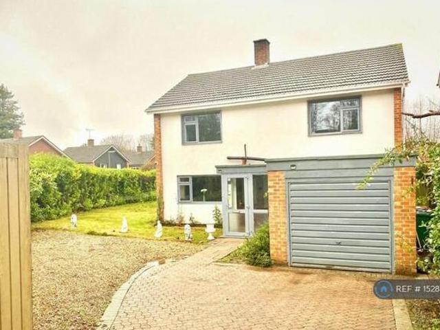 House for rent in Nork, Red Hill