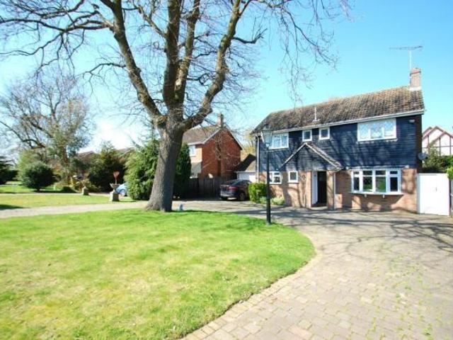 Farm for rent in Navestock Side