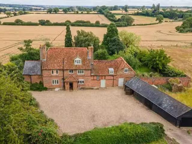 House for rent in Five Acres, Hertfordshire