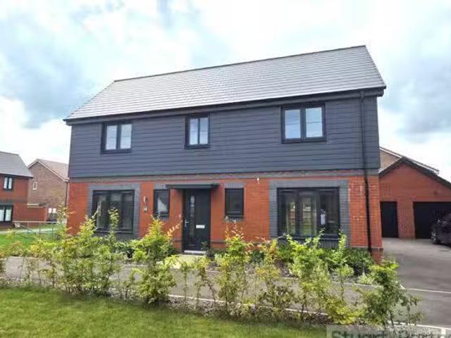 House for rent in Perryfields, West Sussex