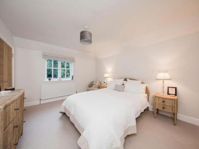 Farm for rent in Sandown Park, Kent