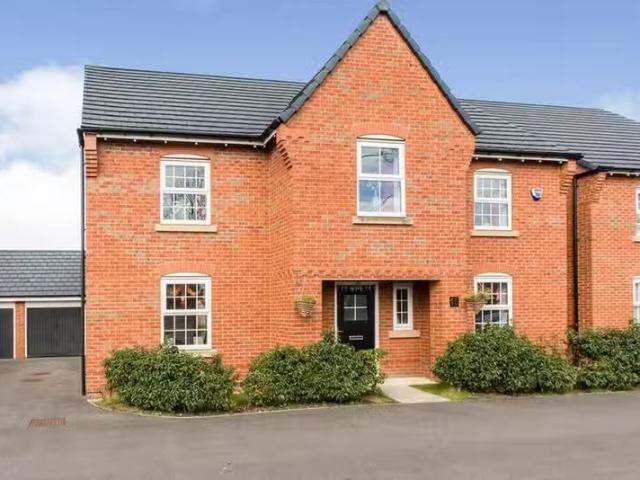 House for rent in Cuddington, Cheshire
