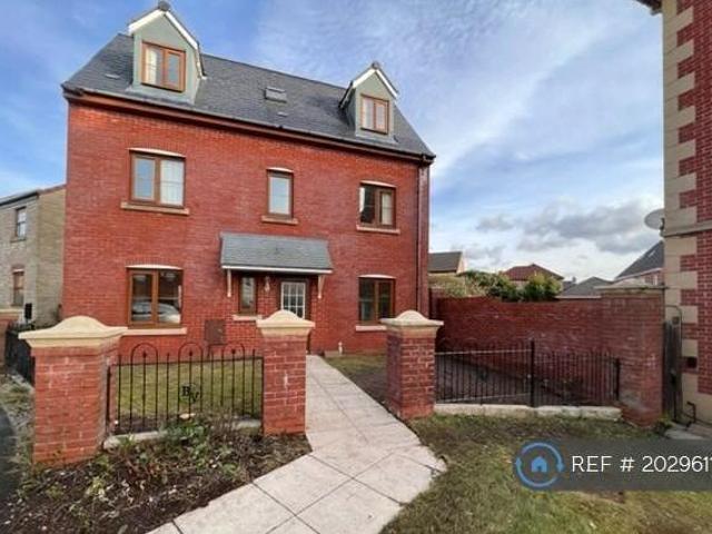 House for rent in Lyons, Greater London