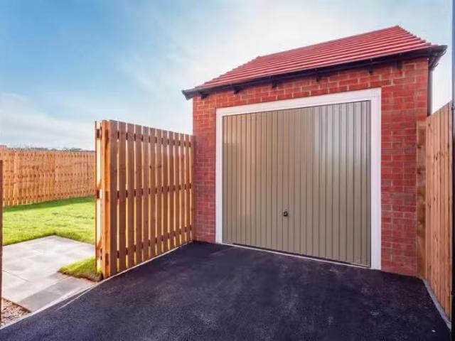House for rent in Tong Street