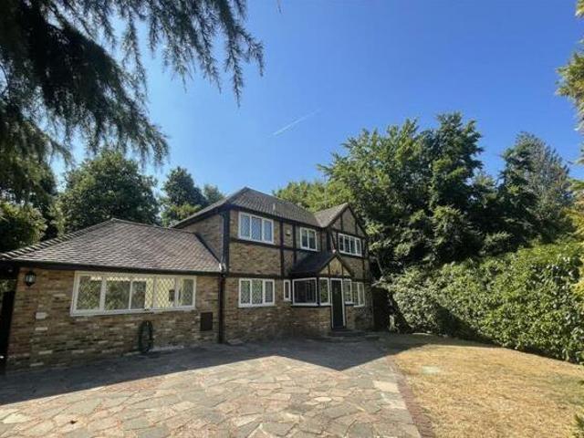 House for rent in Old Dean, Heol-las